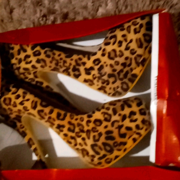 High heels - Picture 1 of 4